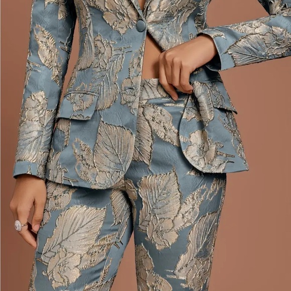Elegant Floral Navy Blue Women's Suit Set. Raised fabric. Beautiful and classy! - Picture 5 of 7